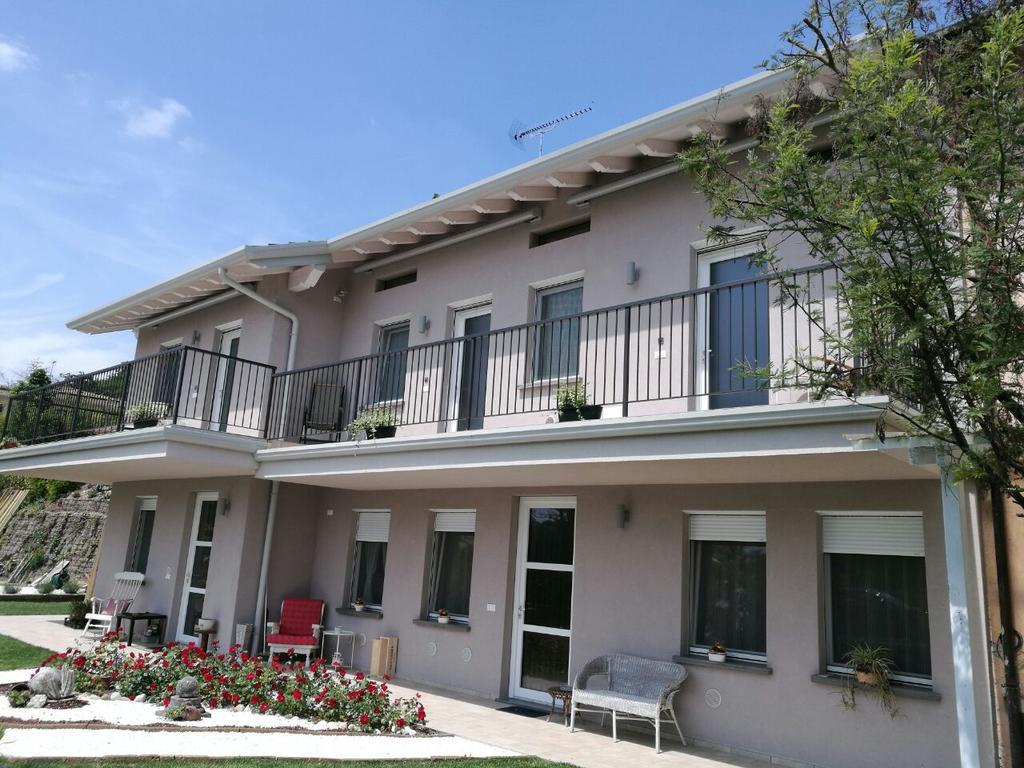 Mimosa Apartments Soiano Del Lago Exterior photo